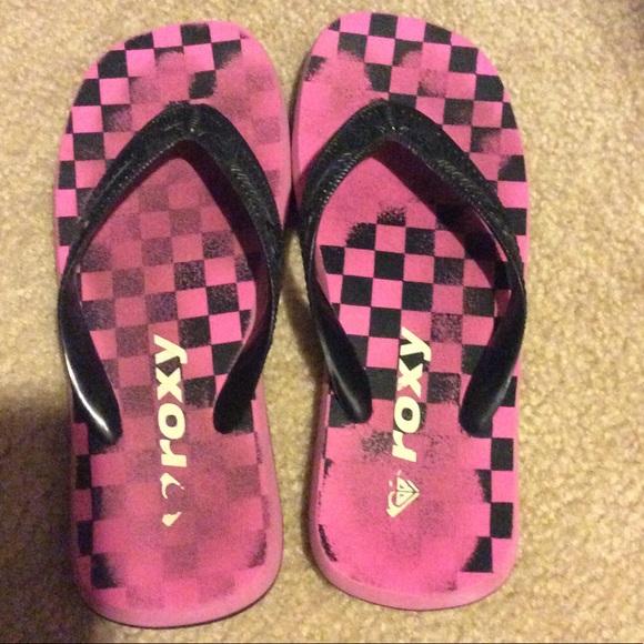 roxy pink flip flops
